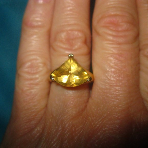 14K  Yellow Gold Citrine Ring - Picture 4 of 9
